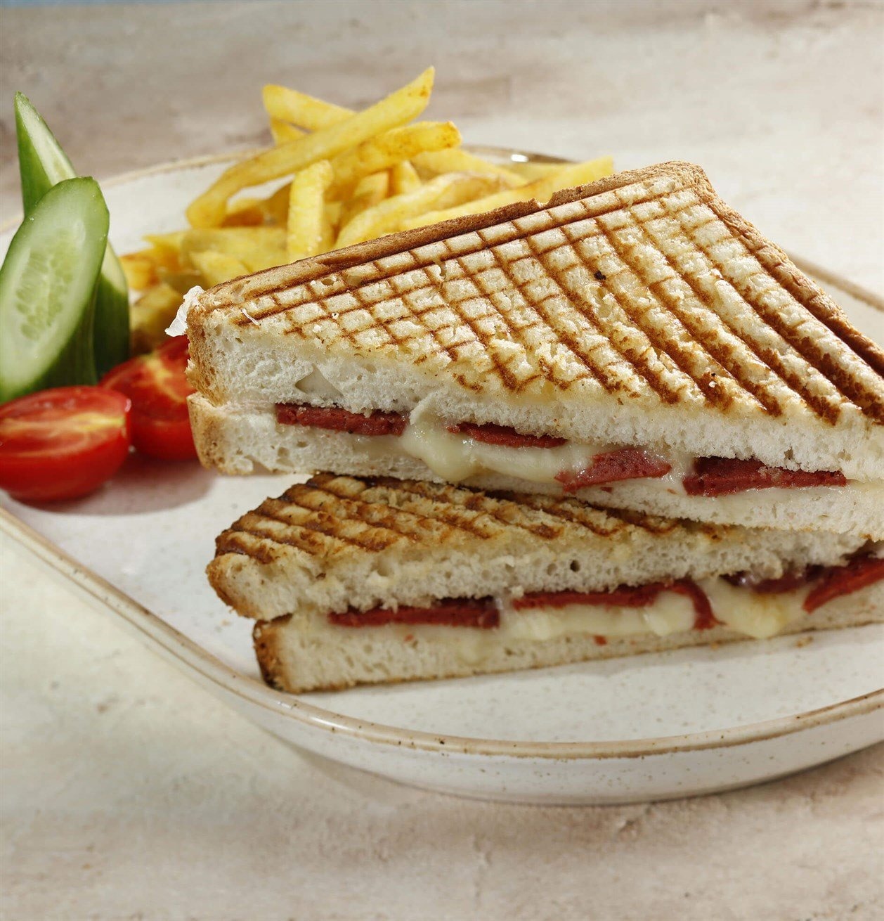 Sucuklu Tost